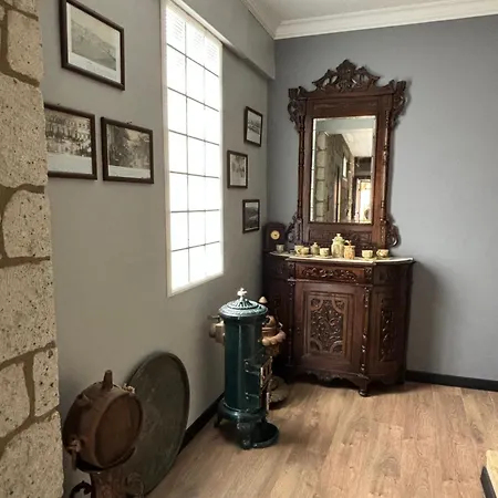 Ξενοδοχείο με διαμερίσματα Yalcinkaya Tas 4*