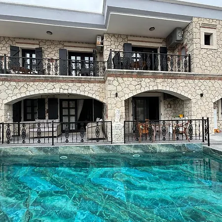 Yalcinkaya Tas Ξενοδοχείο με διαμερίσματα 4*