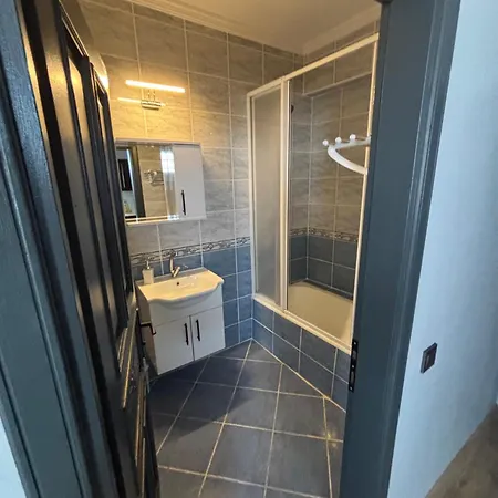 Apart Otel Yalcinkaya Tas Çeşme