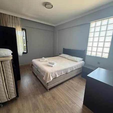 Yalcinkaya Tas * Çeşme